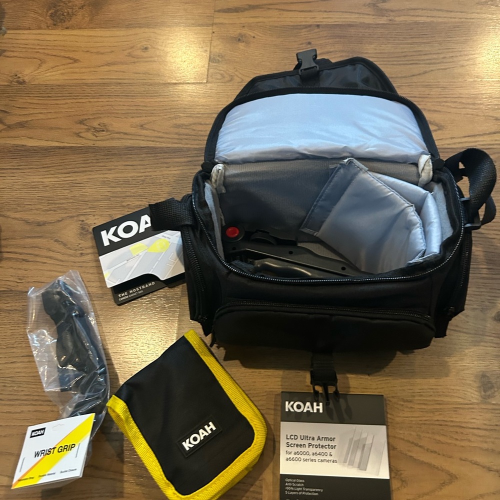 KOAH camera bag and accessories - Picture 3 of 5